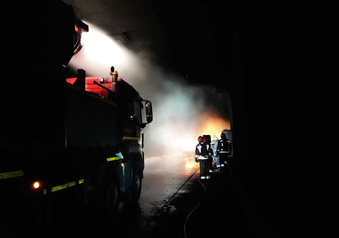 Training on fire in tunnels and galleries